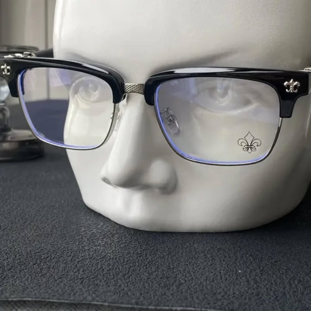 ✧･ﾟ: ✦  lentes Chrome Hearts Glasses ✦ :･ﾟ✧

نظارات Chrome Hearts نصف معدن ✦
تصميم فاخر بتفاصيل عصرية وأنيقة
مناسبة للرجال والنساء ✨

💰 السعر: 14,000 د.ع

📦 توصيل بغداد: 4,000 🚚
📦 باقي المحافظات: 6,000 🚚

📲 للحجز عبر واتساب: ***********
أو راسلونا على الخاص ✨

