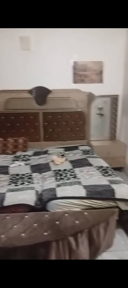 غرفه تركيا للبيع بيها ضرر سعرها ١٥٠الف وبيها مجال عنوان بغداد كاضميه رقم بي وتساب فقط ***********
