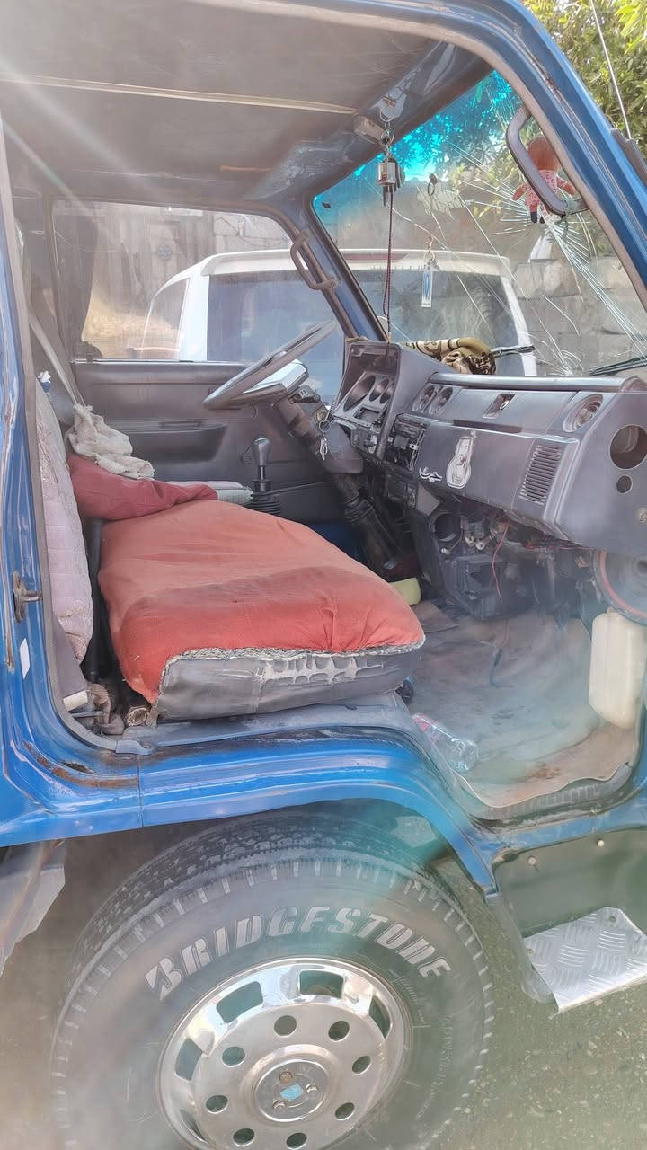 سلام عليكم تيوته قلاب مكينه جديده شاصي جديد سياره مكفوله كفاله عامه تخم تاير جديد موديل 93 رقم انبار بسمي شرط تحويل مكاني بغداد الأمين لاستفسار ع رقم ***********
