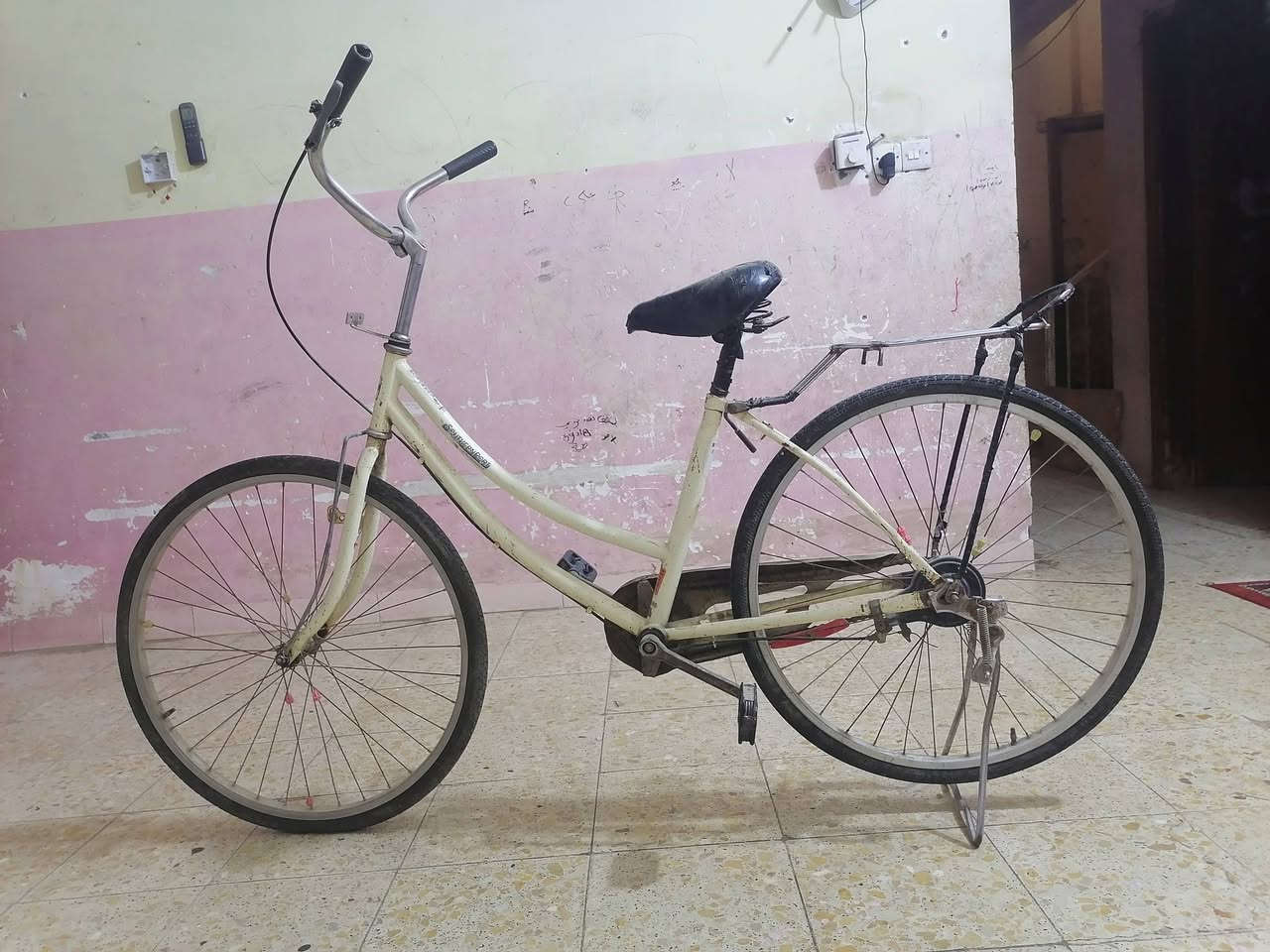 سلام عليكم
بايسكل حجم 26 السعر 50


**إذا كنت صاحب هذا الإعلان وتريد حذفه لأي سبب، رجاءا أرسل رسالة إلى الدعم الفني**