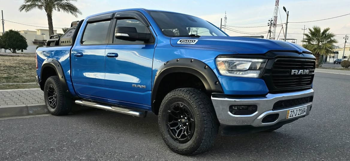 السلام عليكم
باب جبير بدي قصير ارغب شي بالسوك
بسعر مناسب جدا
‏2022
مكينة  6 سلندر نظام ايتورك
اقتصادي و قوي جدا 
ماشيه   50 الف mil 
السيارة  جديدة جدا 
رقم اربيل ب اسمي 
فحص و هزه جديد 
تخم تايرو ويل اوفرود
  زيرو و باتري جديد توني شادهن
مواصفات 
١- اوتو ستوب
٢-شاشه كبيره الشكل الجديد 
٣-مانع انزلاق
٤-مثبت سرعه
٥- حساسات خلفية
٦-مري قلاب 
٧-كيجات الموديل الجديد دجيتل 
٨-تدفئه كشنات 
٩-تدفئه ستيرن
١٠-شاشه تدعم الكار بلي ولاندرويد
١١- تخم تاير و يل جبلي جديد 
١٢-منافذ يو اسبي وتايبسي 
١٣-جامه الخلفيه كهربائيه
١٣- بدي قصير باب كبير 
١٤-تشغيل عن بعد 
١٥-دفع خلفي امامي
١٦-المرأة الداخليه تعتيم ذاتي 
١٧-البجم فول زنون 

حادث السيارة 
جاملغ و بنيد سطحي بدنه بلادي راديتر بلادي 

السعر 260 و بيها مجال بسيط 
مكان السيارة اربيل 
للتواصل ***********
