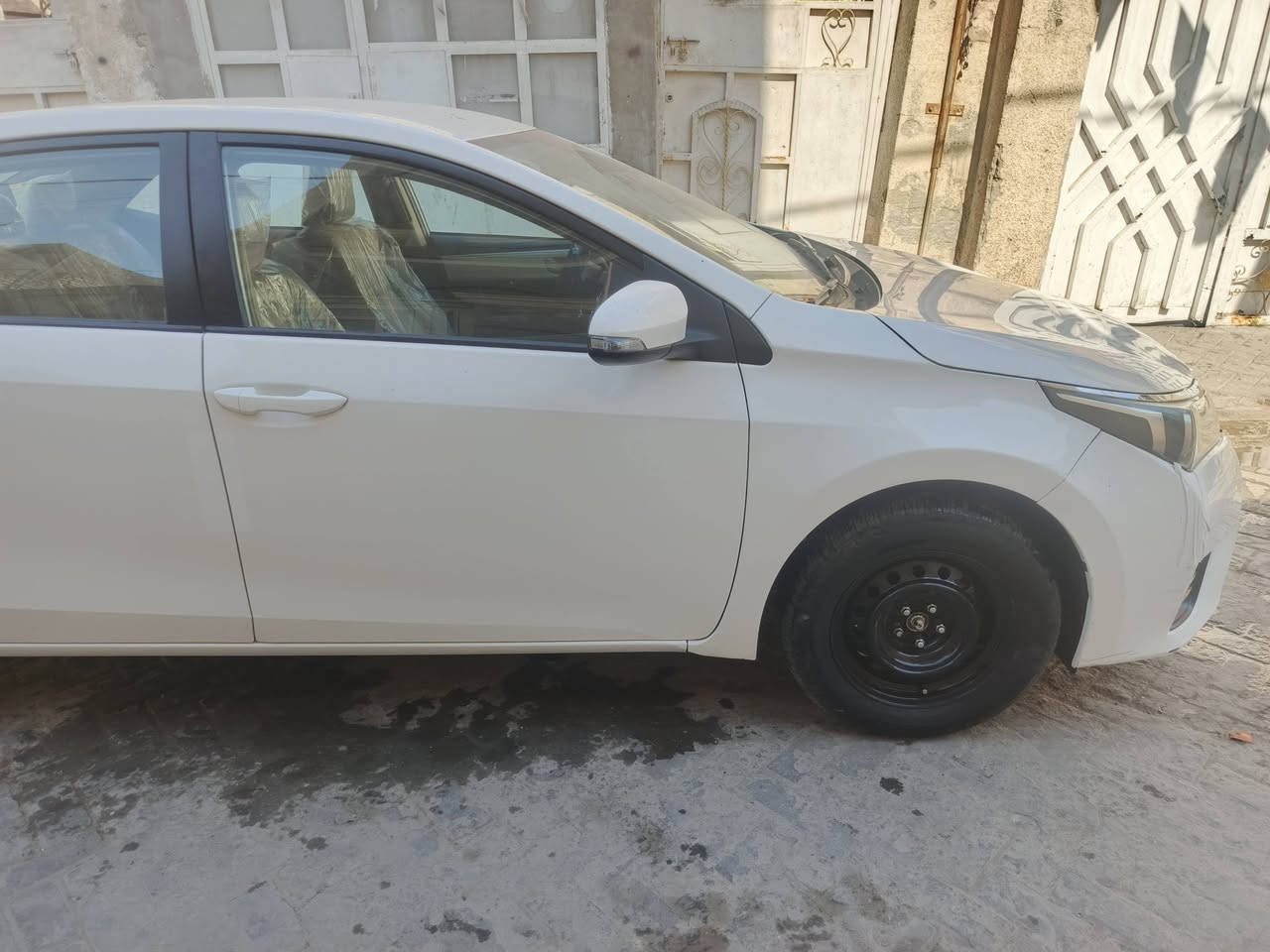 سلام عليكم سياره البيع كورله موديل2015 بيها سونار موضح بالصور والاستفسار على هاذ الرقم ***********
السعر:138
