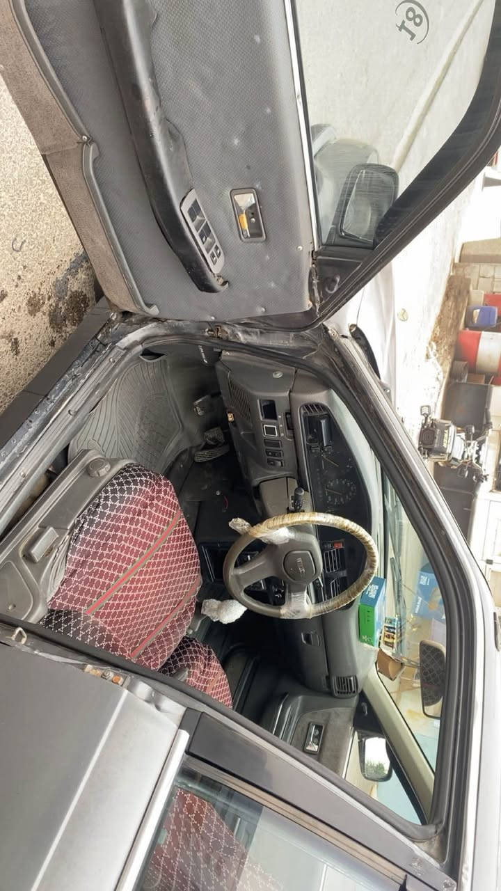 مازدا ١٩٨٨ نەوتی ئارمی پلاستیکی سلێمانی 
ئاڕم و ئەولیات بەشەرەت 
گێڕ و مەکینە بەشەرەت 
چوار جام کارەبا 
هەموو گیانی کارەبای بەشەرت ￼
سەیارەکە ماڵی دۆستە بەشەرتە 
٢٣$ گەڵاو مەعامەلەیەکی کەم لە سلێمانیم
*********** Singapore
