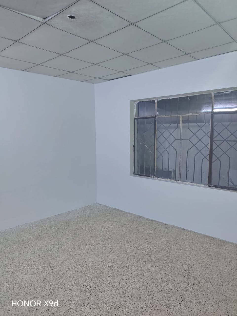 بيت الايجار حي البكر غرفتين نوم وهول واستقبال مطبخ و صحيات  ***********/ ***********/0.    مكتب تاج الملوك
