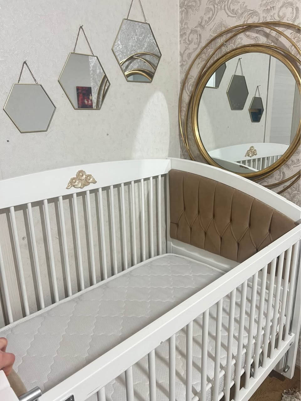 Turkish luxury brand Swing and movable baby bed with mattress available in Mrf Quattro 
+964 771 068 5000 أربيل, العراق


**إذا كنت صاحب هذا الإعلان وتريد حذفه لأي سبب، رجاءا أرسل رسالة إلى الدعم الفني**