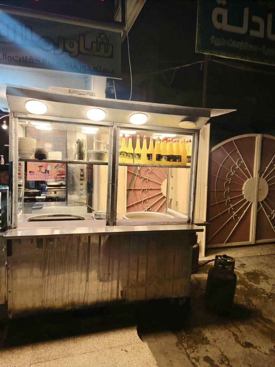 السلام عليكم. متاح جام خانه حمص وبرمه  كامله من كهربائيات ومغذي كهرب خاص نظافه فول. موقع موصل الايسر الاتصال *********** السعر 750$
