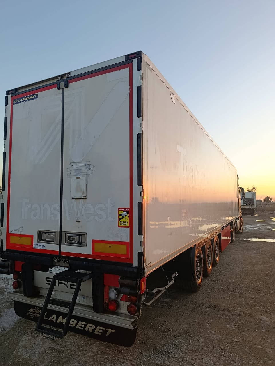 لمبرت منفيس دخول جديد سمك سبعه ارتفاع 60 عنوان بعقوبه سعر 195ورقه ***********
