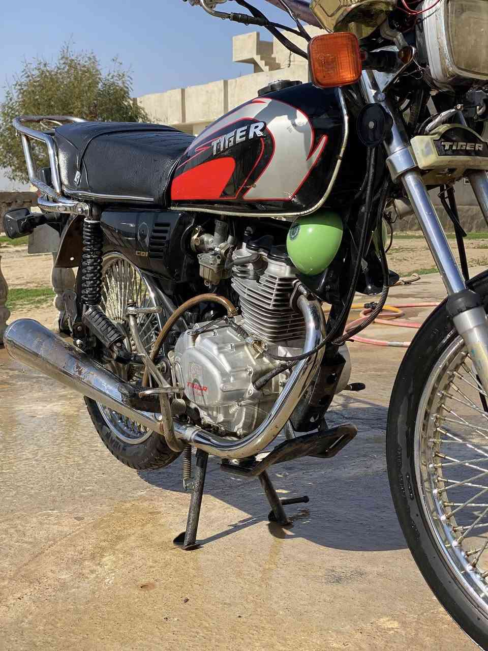 السلام عليكم موطور للبيع تايكر 2020 
ما مفتوح السعر 360 للتواصل ***********
