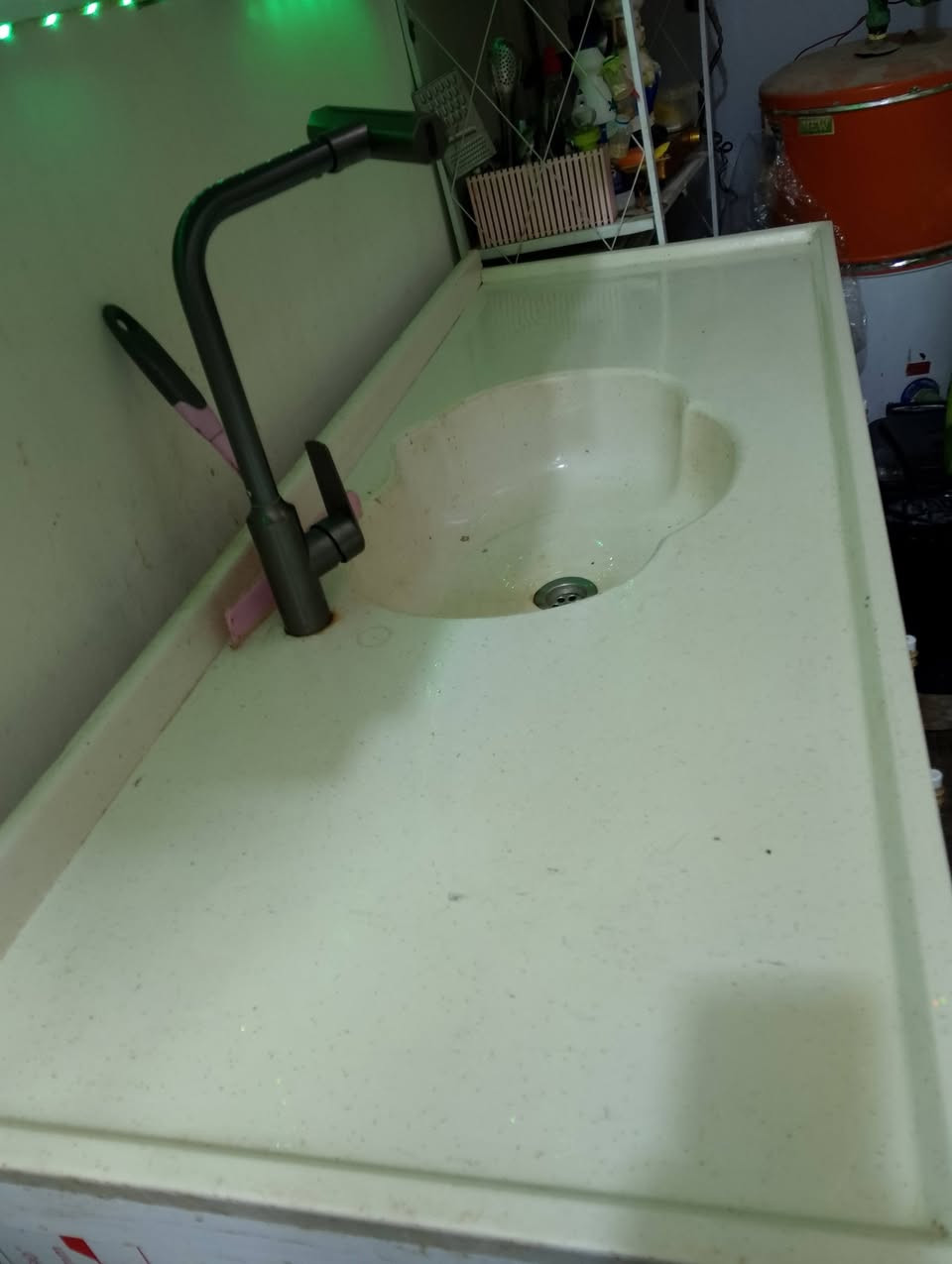 السلام عليكم
#كاونتر للبيع 3بيبان 
#متر ونص.. تسگام.. مبطن 
#مرمره      #السعر200 
#العنوان_نجف حي نيسان:: #للاسفتسار_***********
