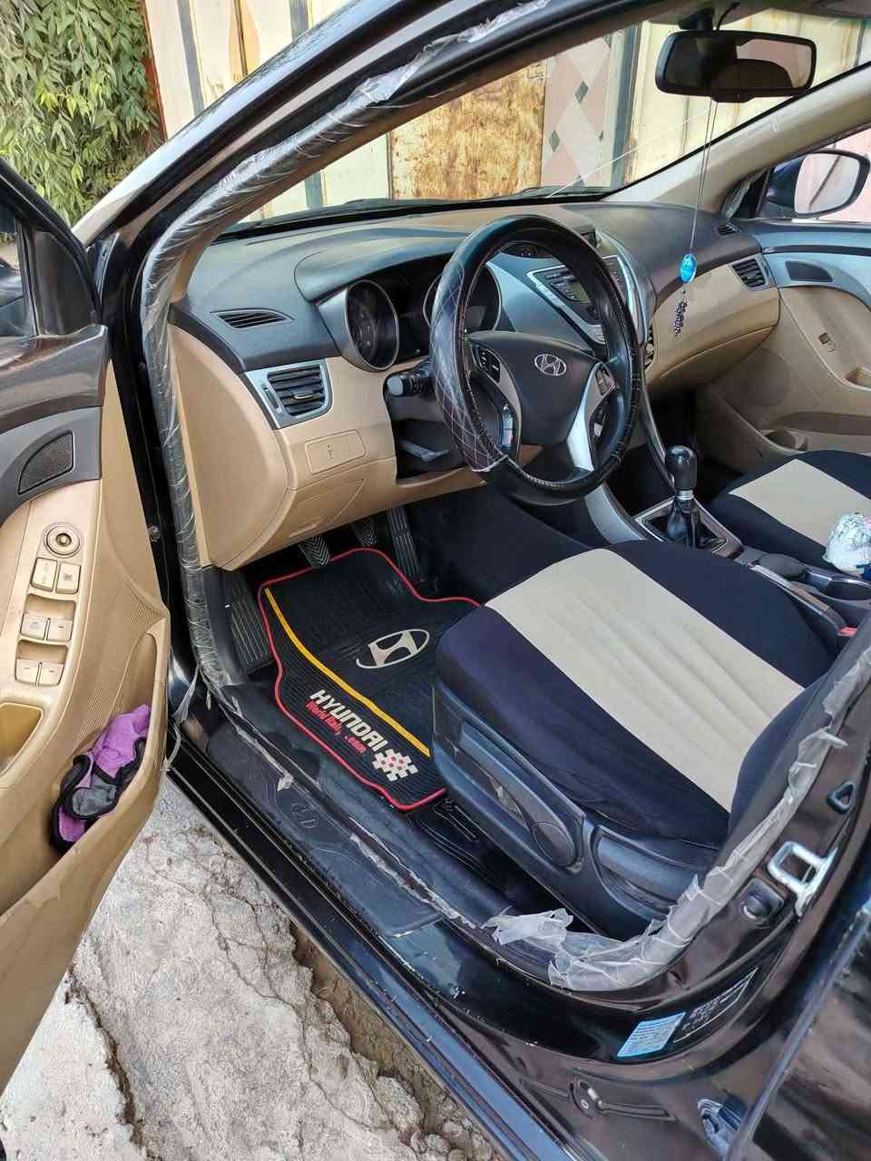 السلام عليكم انتره لبيع 2012 
محرك 16 شرط لاصرف ولابخار
كير شرط السياره كير عادي 
السياره بيها باب السايق صبغ وهلال  فقط 
ملاحضات بسيطه بيها
رقم جديد  اربيل السياره بسمي شرط التحويل فقط
سنويه جديد هزه جديد 
تبريد شغال
كهربايات كله شغاله 
موصفات تحكم استيرين جهتين
مكاني حي انتصار شارع 30 
السعر 88 ‏‪***********‬‏
‏‪***********‬‏
