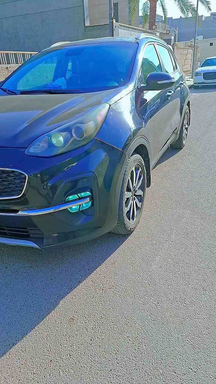 السلام عليكم
سبورتج موديل 2019 اسود ملكي مواصفات معروفه مال وارد
رقم انكليزي مميز واسط 
بصمه
شاشه جبيره
شاشه اعطال
مانع انزلاق 
نزول المنحدر
دفع رباعي 
تحكم استيرن جهتين 
تبريد قطعتين 
كير 3 وضعيات سياقه سبورت نورمال وايكو .
 وتثبيت سرعه  
الكشنات جلد ابلادي
تدفئه كشنات +استيرن
كشن كهربائي 
المري شفط
اشاير بل مري 
يدات بصمه + نيكل 
ويل كب ١٨ 
لايت زنون 
اضافه منظومة ايطالي غاز 
حادثه الباب الخلف السائق بدون دواخل
تبريد و كَير ومكينه خير من الله ناسي البانزين ميحتاجلها مصرف ربع
 ترايها للبصره رايدها 157وبيها مجال قليل ❤️❤️ *********** اتصال أو واتساب
