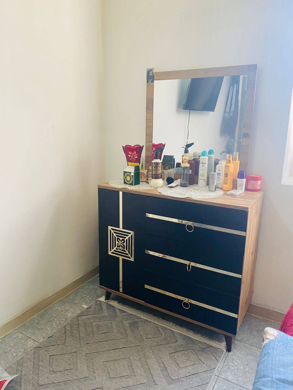 غرفه تركي 5 قطع للبيع نضيفه جداً استفسار خاص


**إذا كنت صاحب هذا الإعلان وتريد حذفه لأي سبب، رجاءا أرسل رسالة إلى الدعم الفني**