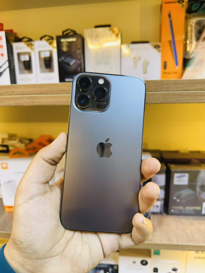 السلام عليكم للبيع ايفون ١٣ برو ماكس ذاكرة ٢٥٦ بطارية ٨٦٪؜جهاز بلاي غير داخل صيانة الجهاز حالة حال الجديد العنوان بغداد اليوسفية حي الشهداء مركز الأمير مركز الامير للهواتف 

للاتصال:***********
