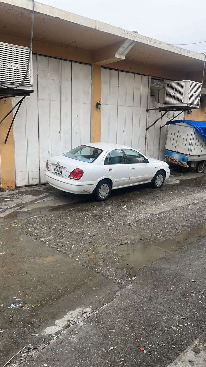 نیسان سەنی یابانی  2009 بێ بۆیاخ بێ سارد گێر عادیە سیارەکە زۆر خاوینە تەقەو رەقە بەشەرت سەنەوی نویە تا نزیک 2030 گیرو مەکینە بەشەرت 
230رۆشتوە
*********** بشدار, السليمانية
