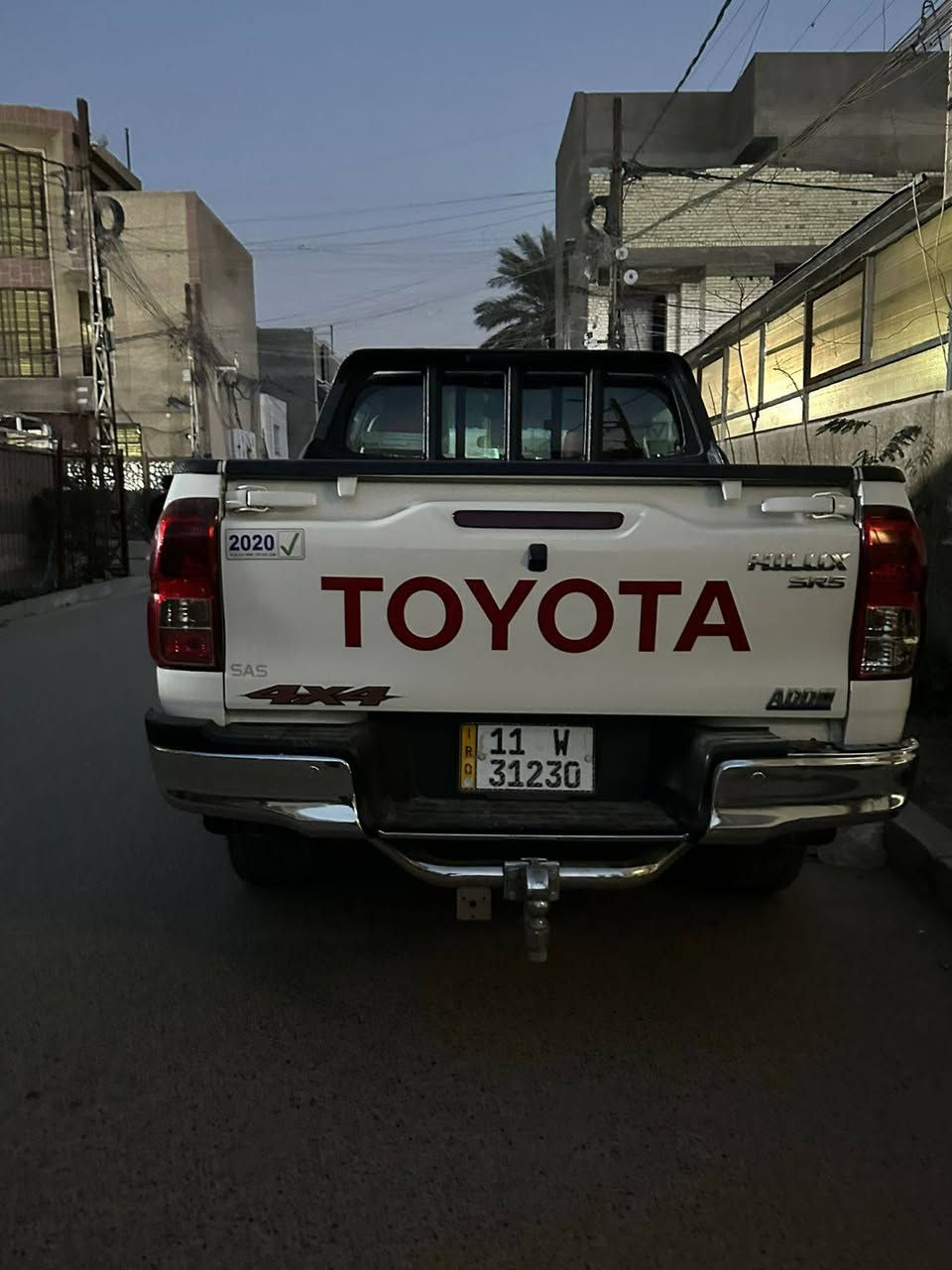 بيكم فور ويل - هايلوكس 2020
الحادث والسونار مرفق في المنشور 
مكان السيارة بغداد الكماليه 
والسعر اتصل على ***********
