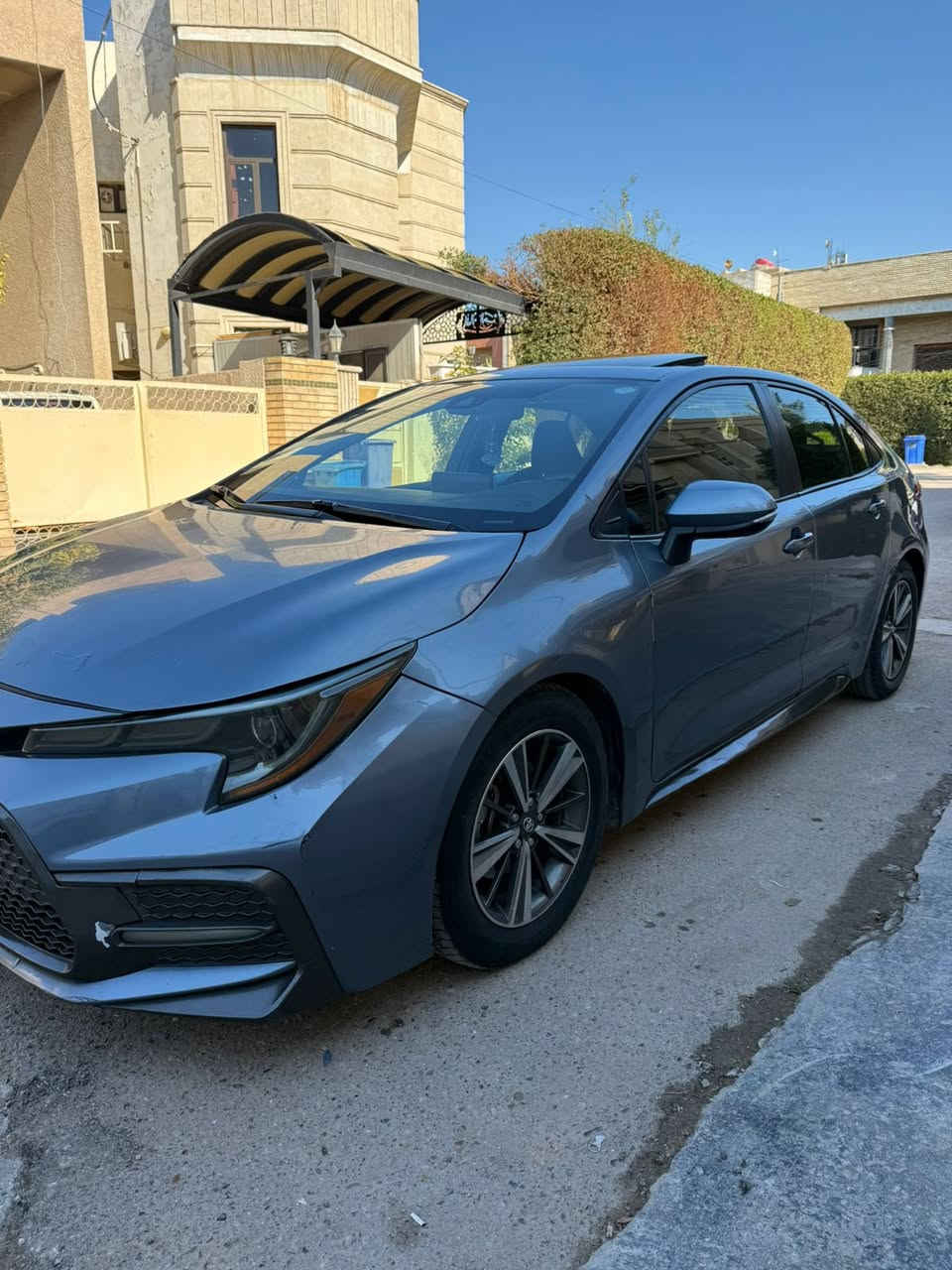 🚗 Toyota Corolla 2021
🔹 الموديل: 2021
🔹 المحرك: 2000 CC
🔹 اللون: نفطي
🔹 الوارد: أمريكي
🔹 المواصفات: فول أوبشن

✨ المواصفات والتجهيزات:
 • تشغيل عن بُعد
 • شاشة كبيرة
 • كامرة خلفية
 • تحكم ستيرن
 • شفتات ستيرن
 • ويل كروم
 • رادار أمامي
 • أنظمة قيادة (Sport / Eco / Normal)
 • وايرلس
 • مثبت سرعة
 • تحديد مسار
 • Auto Hold
 • بريك إلكتروني (دكمة)
 • Apple CarPlay
 • بصمة
 • فتحة سقف

🛠️ الحالة:
 • بدون شواصي
 • بدون لغد
 • القير مكفول
 • المحرك مكفول
 • حجر بلادي
 • الراديترات كلها على وضع الشركة
•السيارة جديده استخدام شخصي
📍 المكان: بغداد
💰 السعر: 152 وبيهه مجال 

📞 للاستفسار: ***********
