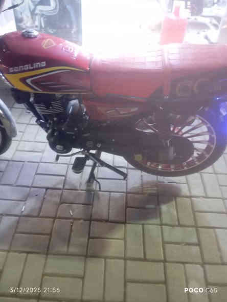 السلام عليكم دراجه للبيع سونك سافان موديل 2026صارلي 3اشهر من نزلته ما مشتغله دلفري الوصل بسمي 5كير 
زيرو السعر 850بيه مجال ***********خاص موجود
بغداد المدينه
