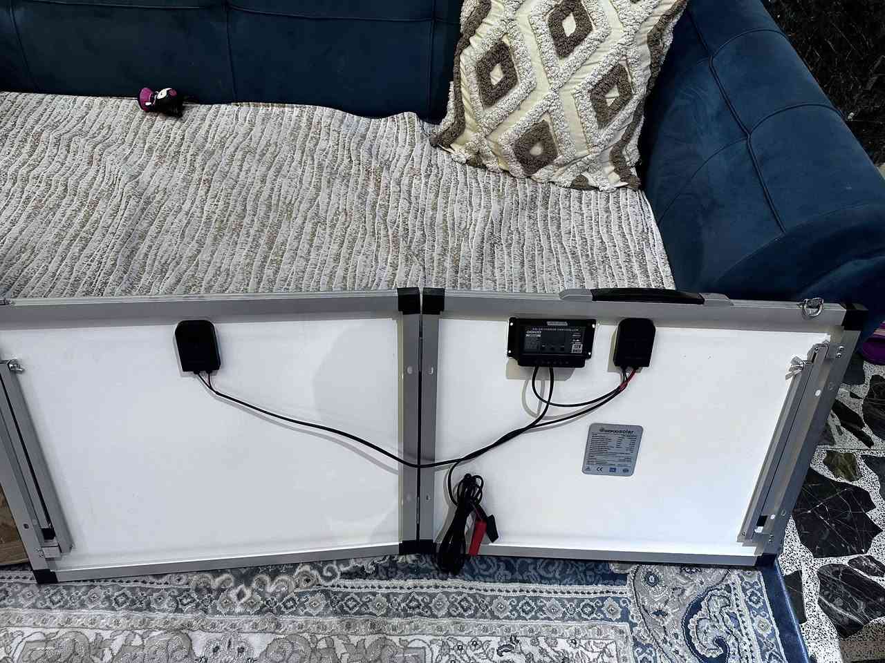 سولار  على شكل حقيبة  قياس ١٥٠. سم *٦٠ سم كامل مع الكنترول


**إذا كنت صاحب هذا الإعلان وتريد حذفه لأي سبب، رجاءا أرسل رسالة إلى الدعم الفني**