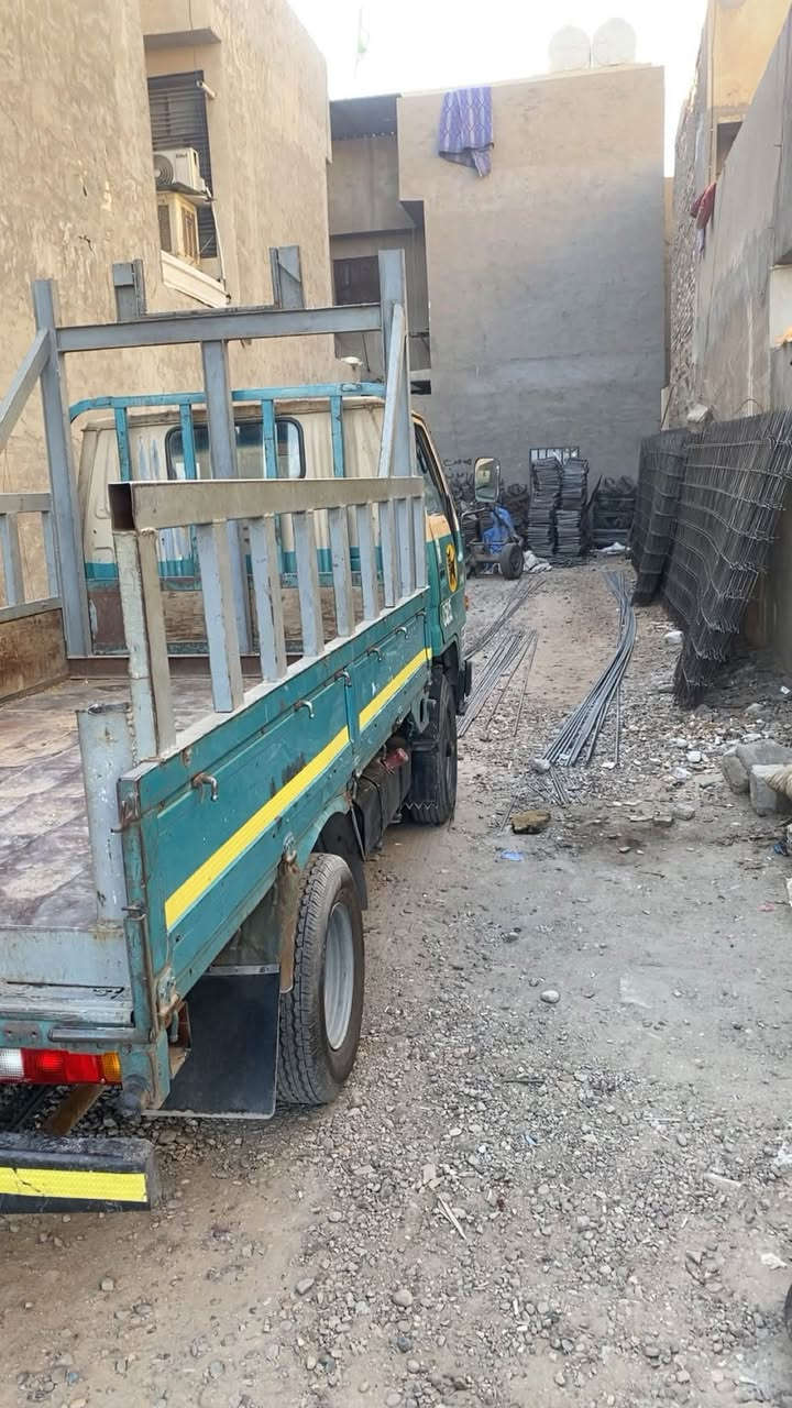 ‏سلام عليكم أخوان تويوتا للبيع موديل 95 سيارة جاهزة وخير من الله السعر 60 وبيها مجال حق جاية تحويل مباشرة ثانية يوم سيارة باسمي العنوان بغداد البياع الاستفسار على رقم الهاتف ***********
