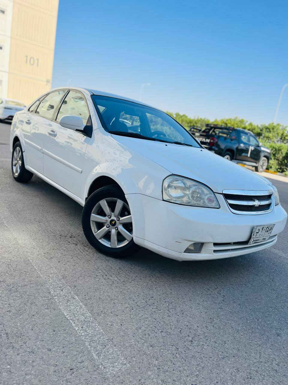 السلام عليكم 
سياره اوبترا 2011 شركة عامه 
رقم بغداد 
كير و مكينه خير من الله 
غرفتها حلوه السياره
سونار موجود 
السعر 82 وبيها مجال
أو مراوس
مكان السياره بسمايه
***********
