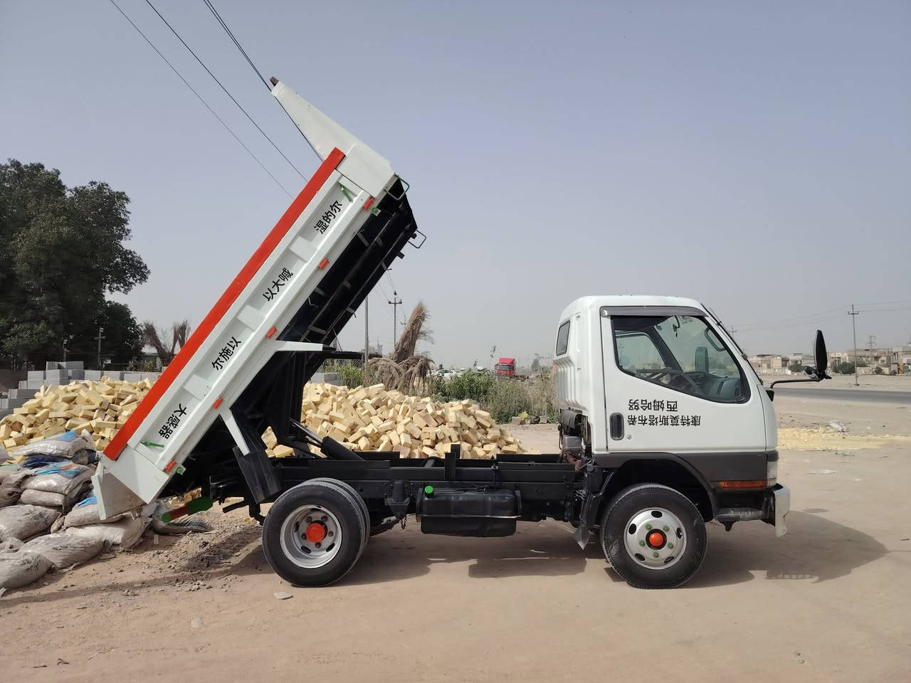 السلام عليكم كنتر بزون الموديل 2000 شاصي مكفول محرك خيرمن الله رقم بصره سنويه ل 2029 رقم *********** (***********
