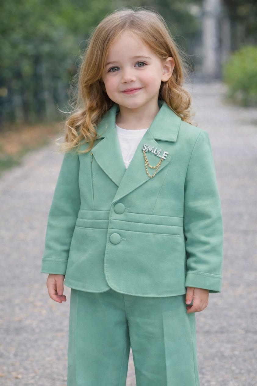 #عنوانة_شارع_سيد_نور_مقابل_صادق_المضمد
مجمع كوين للألبسة النسائية و الاطفال❤️


**إذا كنت صاحب هذا الإعلان وتريد حذفه لأي سبب، رجاءا أرسل رسالة إلى الدعم الفني**