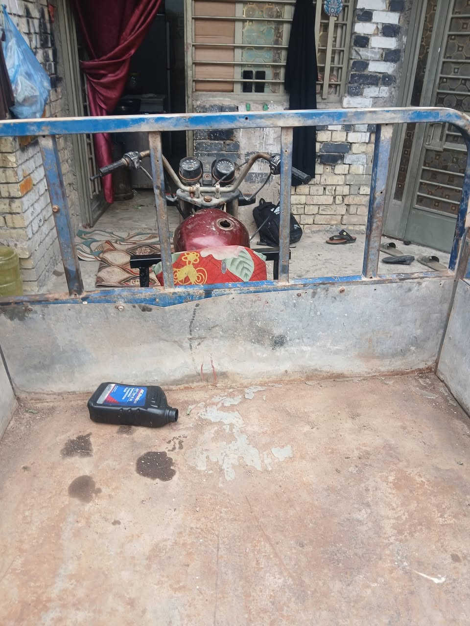 السلام عليكم ستوته للبيع موديل ١٤شاصي وركبه ومحرك واكسل مكفولات السعر ٥٠٠وبيه مجال مكاني بغداد الزعفرانيه ***********
