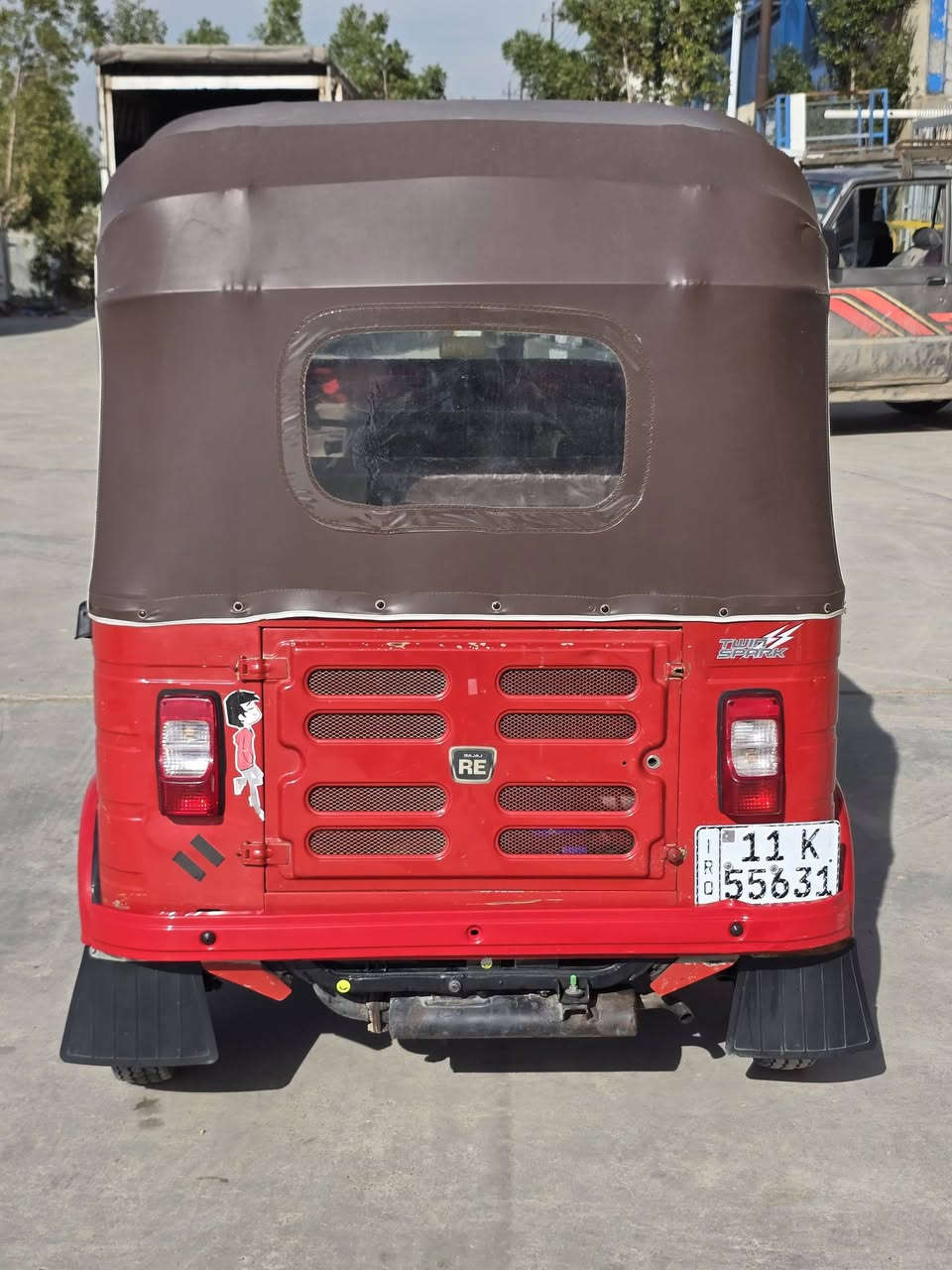 السلام عليكم تكتك للبيع موديل 20 شهر 12 رقم وسنويه عنوان بغداد بوب الشام السعر 7 و 250  ***********
