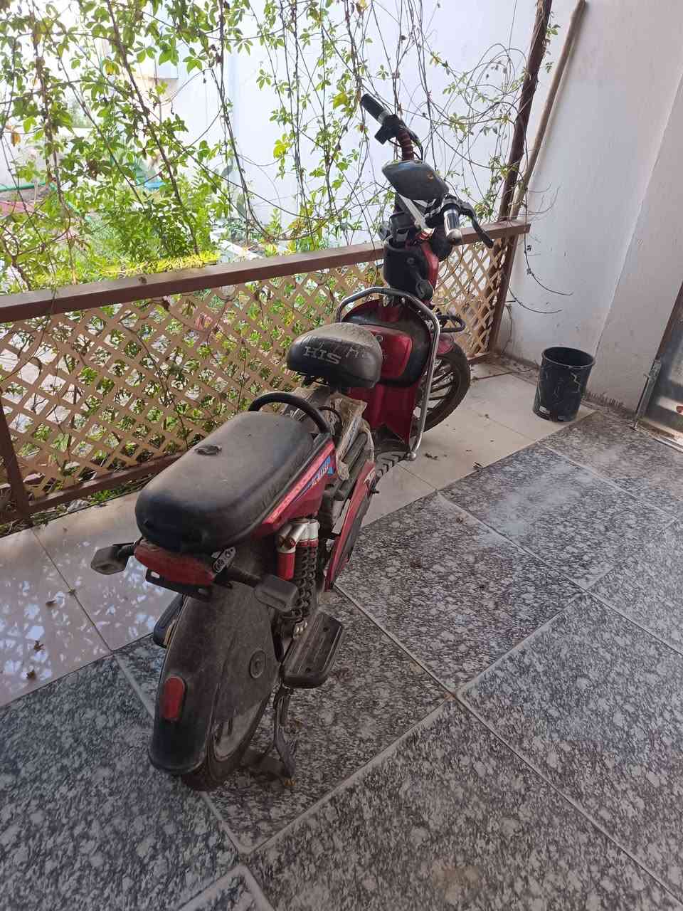 دراجه شحن خمس بطاريات جديده شاحنه جديده ٣٥٠ الف العنوان سماوه مجمع اللؤلؤه الرقم ***********العنوان
