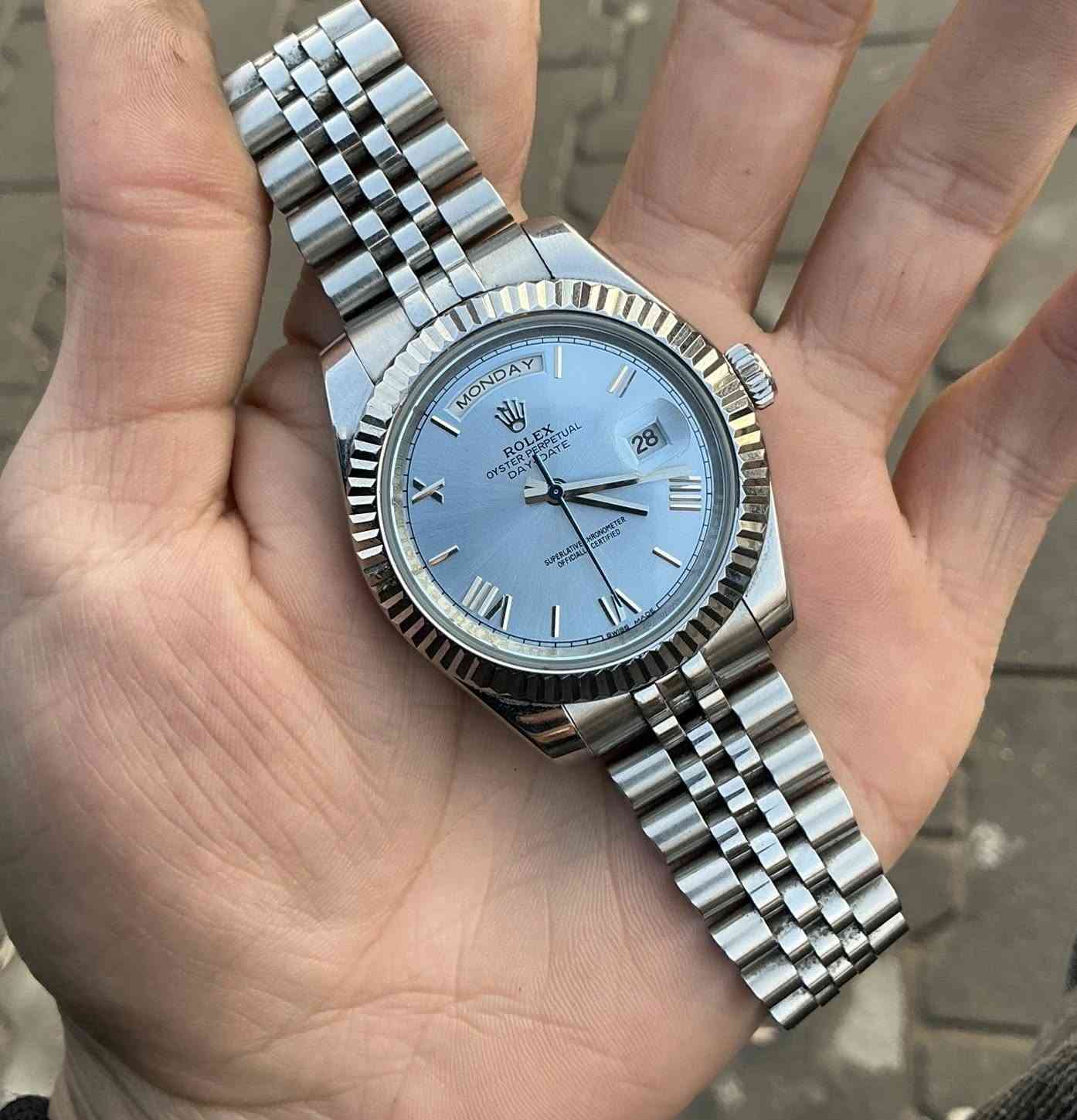 السلام عليكم ساعة رولكس اوتوماتيك باله داي ديت
مينة سمائي جميلة
سير جوبلي مميز
قفل بحري
جام عدسة
نظافة ممتازة
قطر 40
ارقام رومانية
95 الف


**إذا كنت صاحب هذا الإعلان وتريد حذفه لأي سبب، رجاءا أرسل رسالة إلى الدعم الفني**