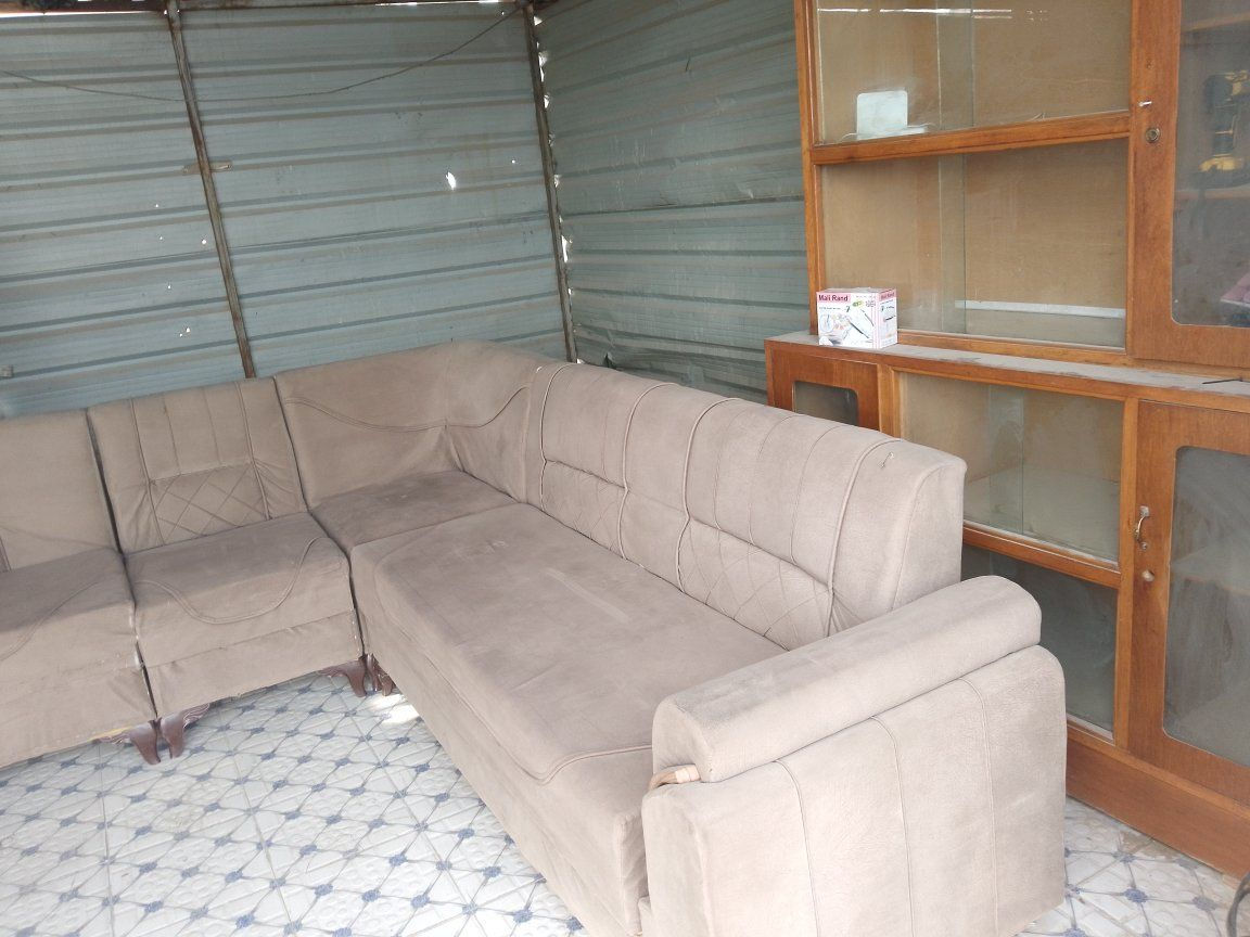 ديوان عشر مقاعد تزكام كل ضرر ما بي سعره 200 مجمع حطين مقابل المنتزه  ***********
