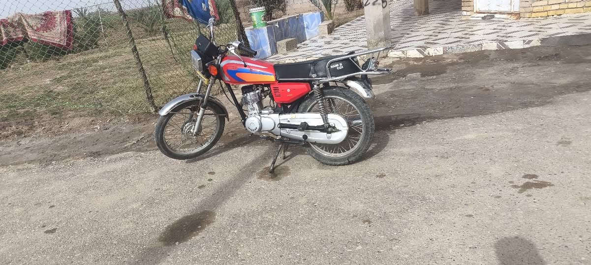 السلام عليكم دراجه للبيع السر 600 دراجه كفاله عامه كلك مكفوله عشائر *********** خاص موجود
