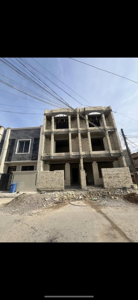 السلام عليكم 
مشتملات للبيع  قيد الإنشاء شغل درجة اولى  موقع مميز تسليم مفتاح خلال شهر عدد ٢ مساحة كل مشتمل ٥٥ متر واجهة ٥ متر ونزال ١١ متر ٣ طوابق ٣ نوم غرف كبيرة وصحيات عدد ٢ 
حي الجهاد المخابرات قرب شارع ٢٠
للاستفسار ***********
