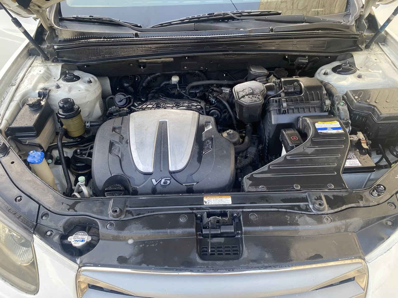 السلام عليكم سنتافيا موديل 2012 مكفولة من الصبغ والضربة ماشية 98 الف كلش  نضيفة بغداد  السعر 185 ورقة وبيها مجال 7 راكب خليجي مكينة 3500 3 قطع تبريدتواصل  على ***********
