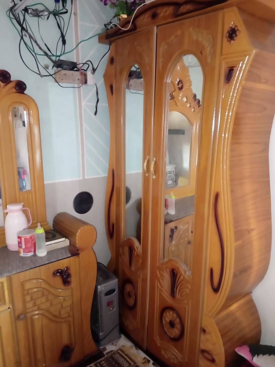 غرفه خشاب عراقي
ستخدام قليل سعره 550 
مكاني رميثه.
رقمي ***********
مراوس بتركي عادي
