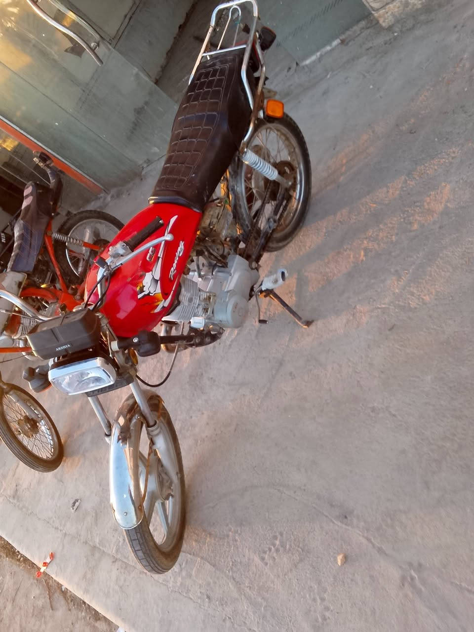 دراجات حلوات وكلهن شغالات مكان كربلاء الحسينيه جسر الابراهميه سعارهن مناسب ***********هاذه رقمي ماعندك رصيد رمشلي واني اخابرك
