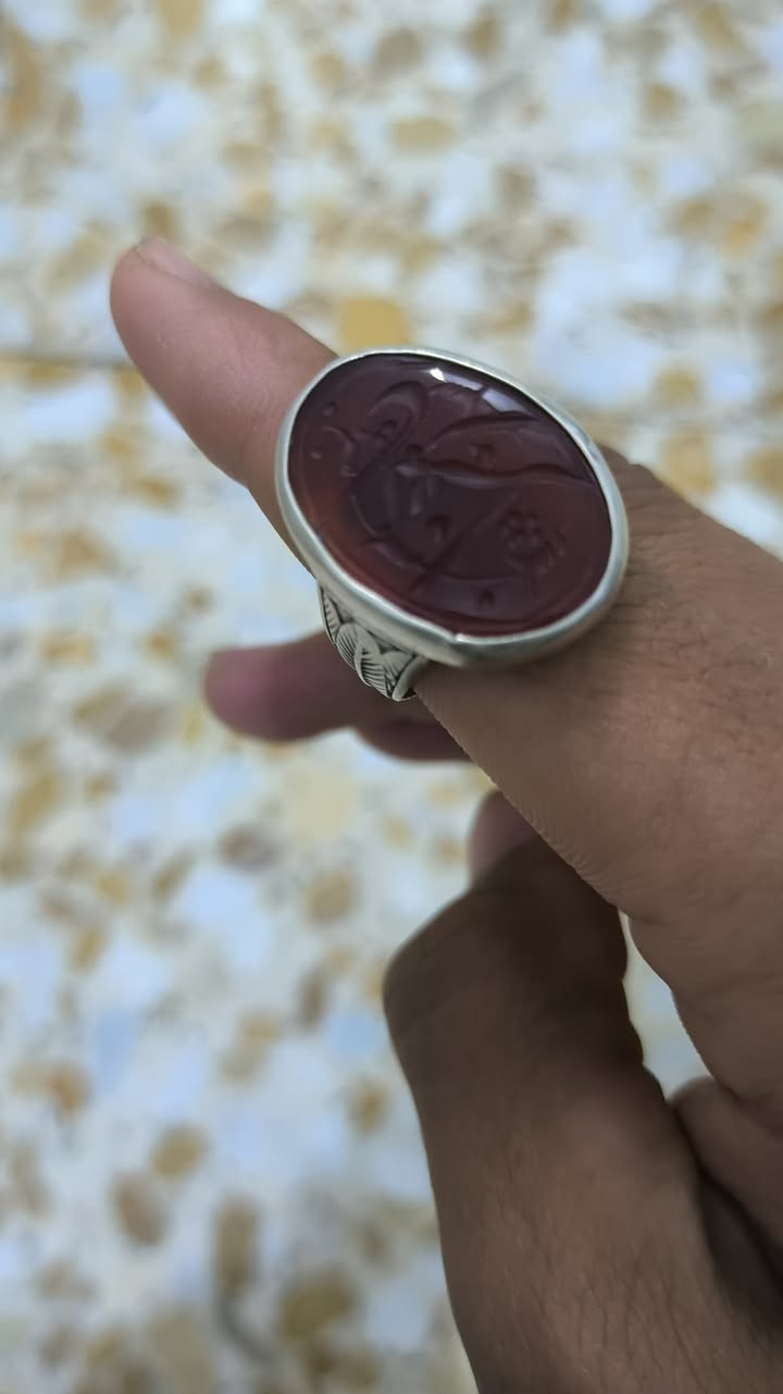 السلام عليكم عقيق يماني فضه صياغه قديمه منقوش ب35قفل مكاني بغداد المعامل


**إذا كنت صاحب هذا الإعلان وتريد حذفه لأي سبب، رجاءا أرسل رسالة إلى الدعم الفني**