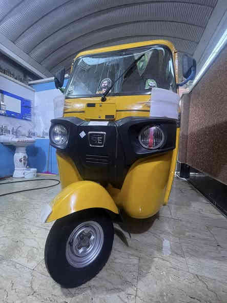 سلام عليكم تكتك موديل 22شهر 12 مضلع محسوبه عل 23 تكتك تتعب تكول جديده بيها بارد كم صبعين الباقي كفالهه اكسل ومحرك كفاله عامه ومامتعوبه باسمي ثاني يوم احولك 
السعر 9و800 وبيها مجال شي قليل ***********
