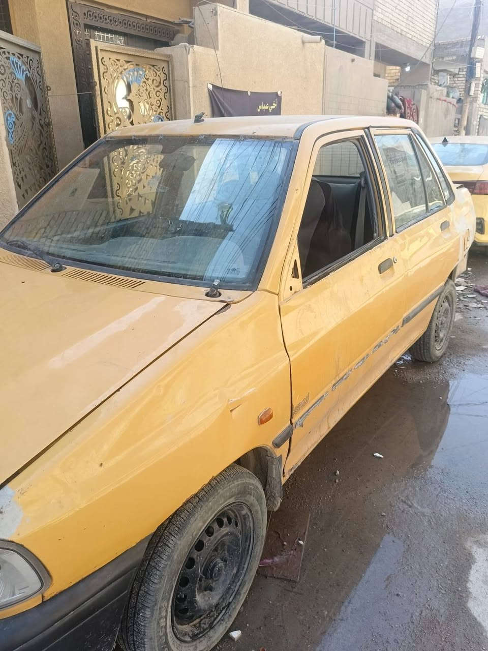 السلام عليكم سايب 2011 مكينه بيها دخانه جير جديد شواص جدا سياره شرط التحويل شواصيه انظ12 مكان السياره بغداد الامين الثانيه ***********
