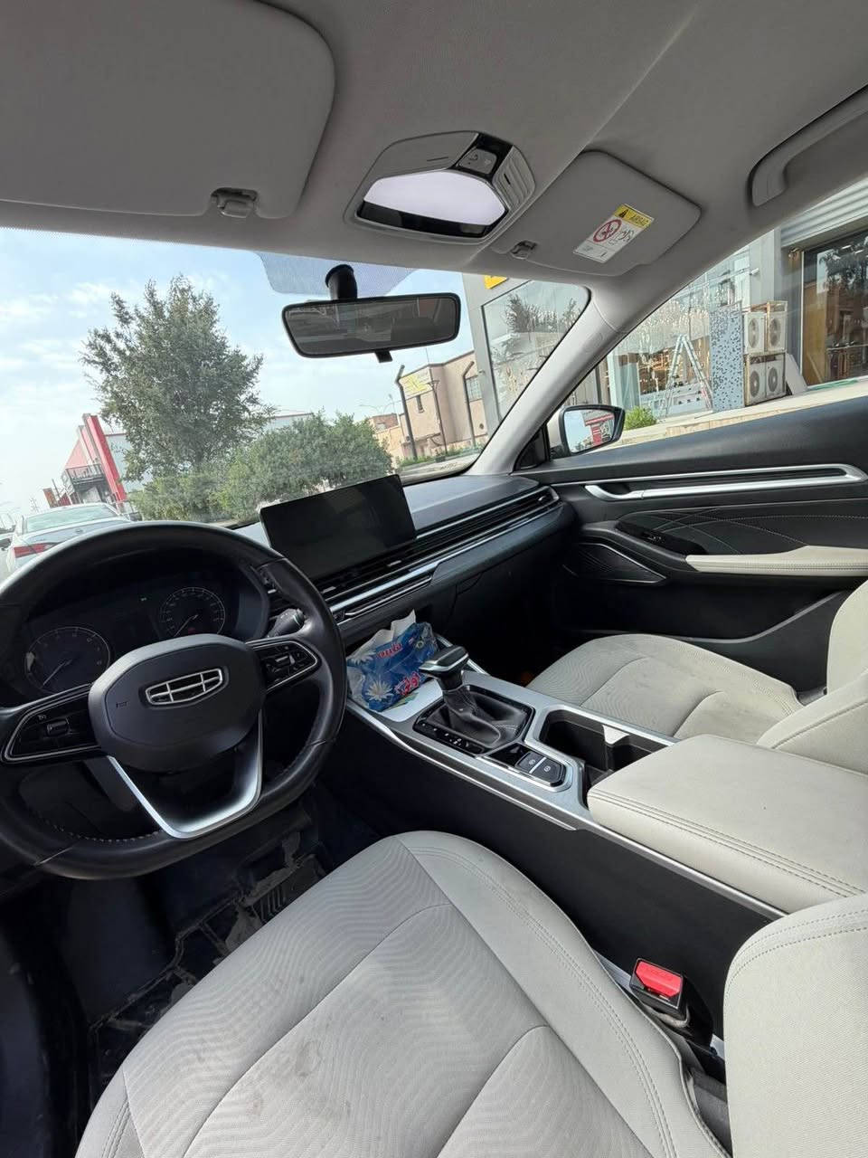 جيلي 2024 
رقم كاتي مع شهرين 
بي تعديل بارد باب السكن 
ماشيه 39 الف 
سعره 98 ورقه وبي مجال قليل
مكان السياره كركوك 
*********** كركوك, العراق
