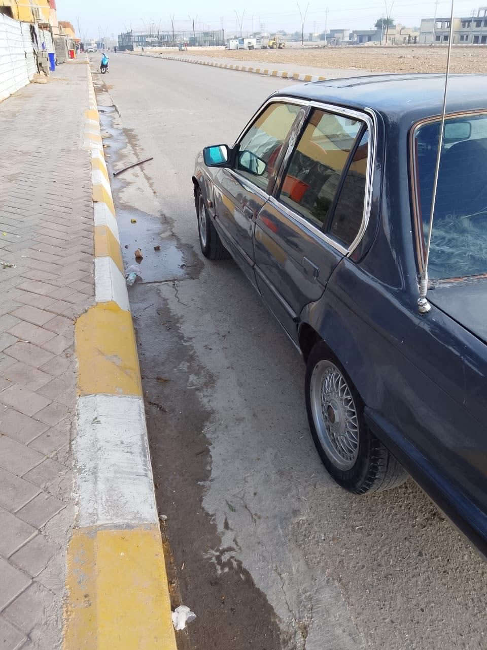 اسلام عليكم زعره1991  محركه بي خربطه ما اعرف شنو مشكلته رقم اديالى مشروع وطني  كهرباياتها كلها شغالهه ابيع علا حطتها ب25ورقه مكاني الانبار الحبانيه ولرمادي هـ ***********
