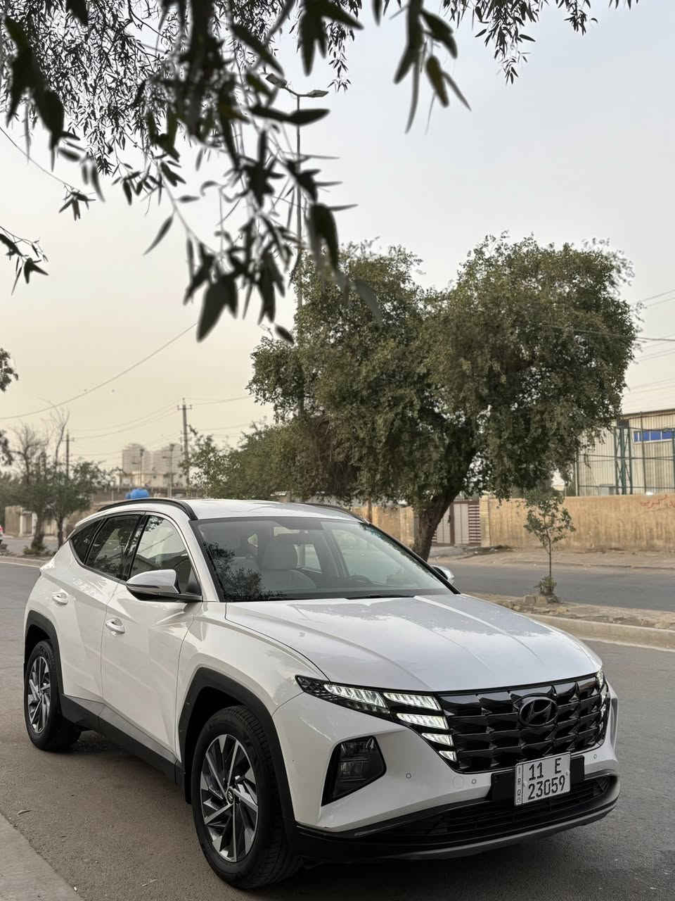 هونداي توكسان خليجي (2024) أبيض.
ضمان شركة الاولى.
 على حالة الزيرو ماشية (36 الف) فقط.
كفالة عامة من الحادث والصبغ والتبديل. 
مكينة كير على حالة الوكالة.
بيها بارد بالباب فقط.
سونار جديد موجود عندي.
فول مواصفات معروفة مواصفاتهة قمارة حديد.

رقم بغداد تحويل مباشر.
الموقع بغداد. زيونة.
السعر (210$) فقط.
للاستفسار الاتصال او مراسلة واتساب:-

***********
