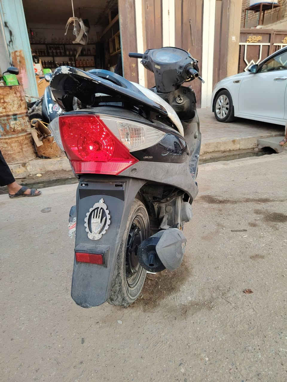 سلام عليكم دراجه لبيع كامكو في تو موديل 13 مامفتوحه مكفوله سعر600 بيه مجال
رقم لتصال ***********
