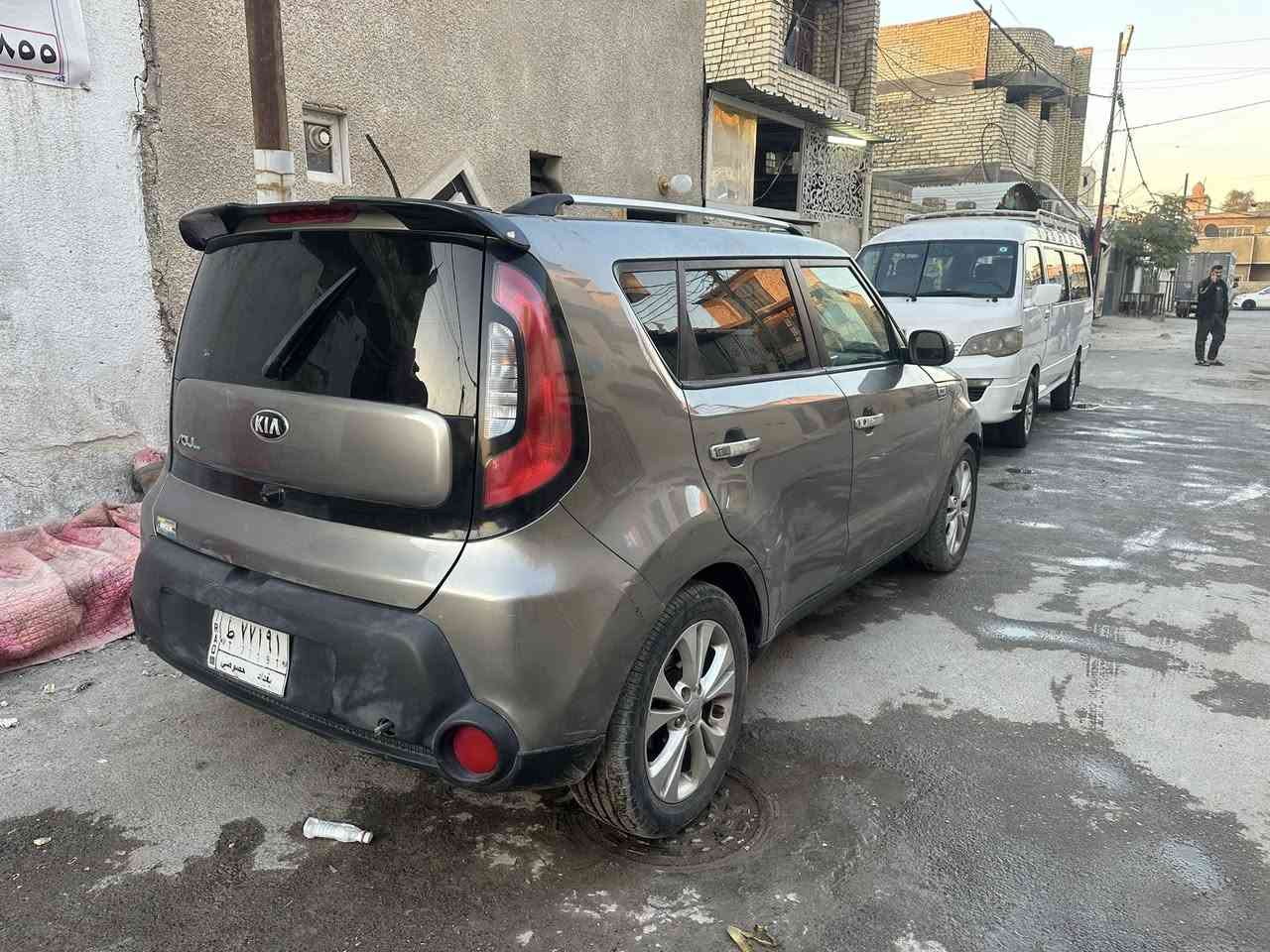 كيا صول 2015 وارد امريكي بدون حادث فقط كلير جاملغ وباب السعر 88 قفل رقم بغداد
مكينه 2000 
شاشه كبيره كامره 
***********
