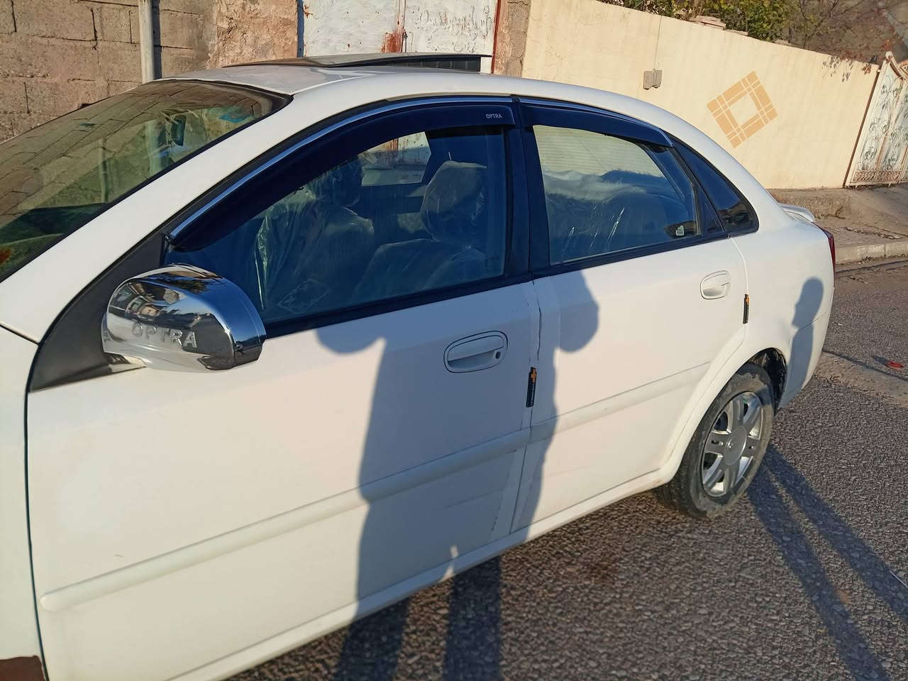 اوبترا2004سنوية لحد31كوبون بنزين موجود كيرو محرك بل شرط سيارة كلش نضيف بدون ضرب سعرة62ورقە و مجال***********
