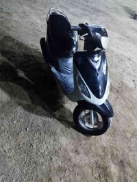 ماكس منغولي لبيع دراجه نظيفه كرباهياته كله شغاله مبدل بس بوشه مال وكيل...