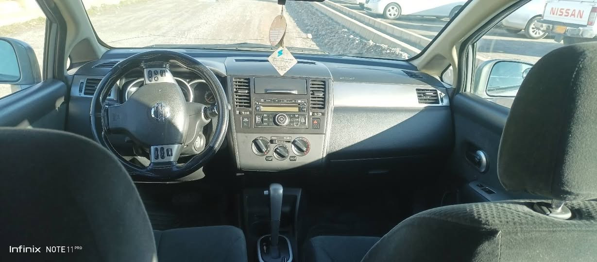 نیسان ڤێرسا مۆدێل ٢٠١٢ سپێشەڵ  بێ کاڵ بوونەوە بێ تەعدیل نموونەیە لە جوانیدا  دووپارچە بۆیاغ بۆنیت و چاملغ سەنەوی بەناو خۆمانە گێڕو مەکینەو تەبرید بەشەرت هیچ مەسرۆفێکی تێدا نیە  کامل سێرڤسی بۆکراوە 
📞*********** رانية, السليمانية
