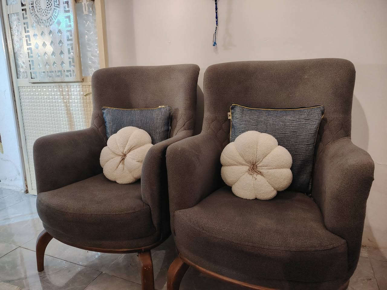 نص تخم تركي سرير ٥ مقاعد فقط نظيف جدا السعر ٣٥٠ الف شراي يراسلني خاص مكاني بغداد الحبيبه قرب ساحه الحمزه


**إذا كنت صاحب هذا الإعلان وتريد حذفه لأي سبب، رجاءا أرسل رسالة إلى الدعم الفني**