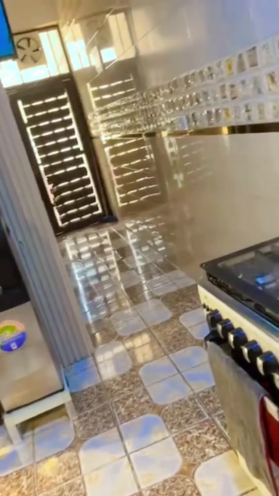 بيت مرتب وموقع مرتب كامل مكمل ويرهم بيع مع الاثاث او بدون فقط شراي يتصل ماريد دلالين بيع مباشر فقط ***********
واتساب
الدوره هورجب مقابيل جامع ايوب العلي
