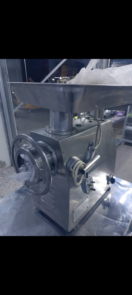 سلام عليكم مثرامه حجم32 للبيع مكان بغداد الشعب ***********
